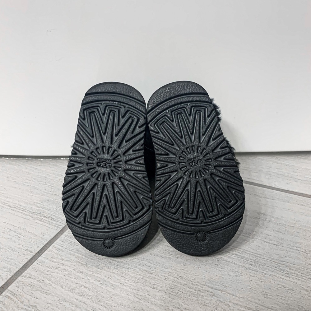 Black suede Uggs. Toddler Size 6 - Picture 4 of 4